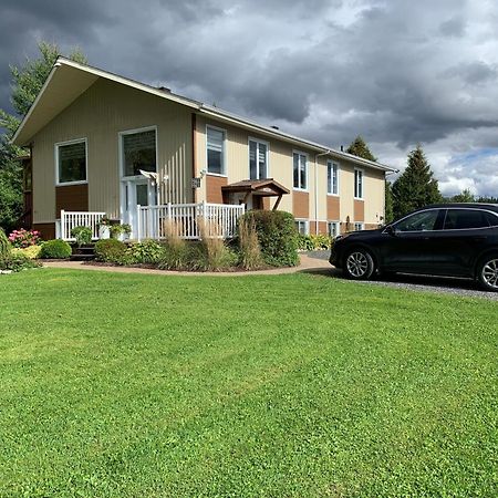 Aux Quatre Vents 4,5 Grand Logement Prive Lac-Mégantic エクステリア 写真